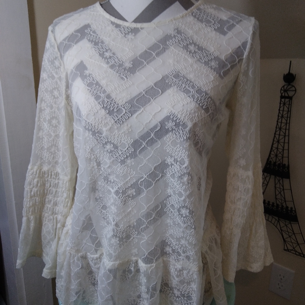 RO & DE LACE IVORY Blouse Peplum size M smocked 3/4 sleeves Mesh